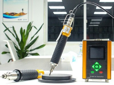 伺服電批加上機器人視覺，究竟是什么效果？-堅豐股份